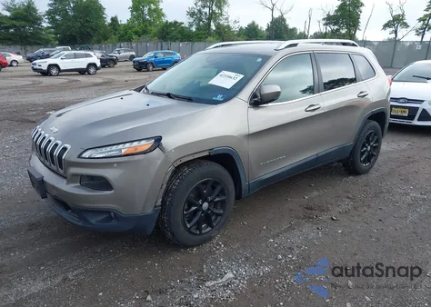 2017 Jeep Cherokee Latitude 4X4 from USA, damaged, VIN 1C4PJMCB7HW588486